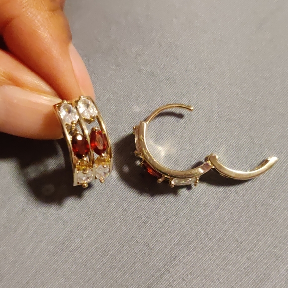 Gold plated Earings - Picture 4 of 8